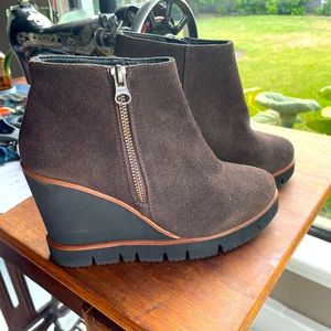 Wedge ankle boots